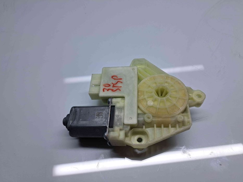Motoras geam stanga spate Volkswagen Passat B8 Variant (3G5) [Fabr 201