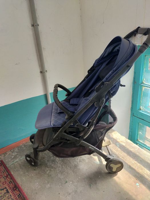 Продам коляску весна-лето