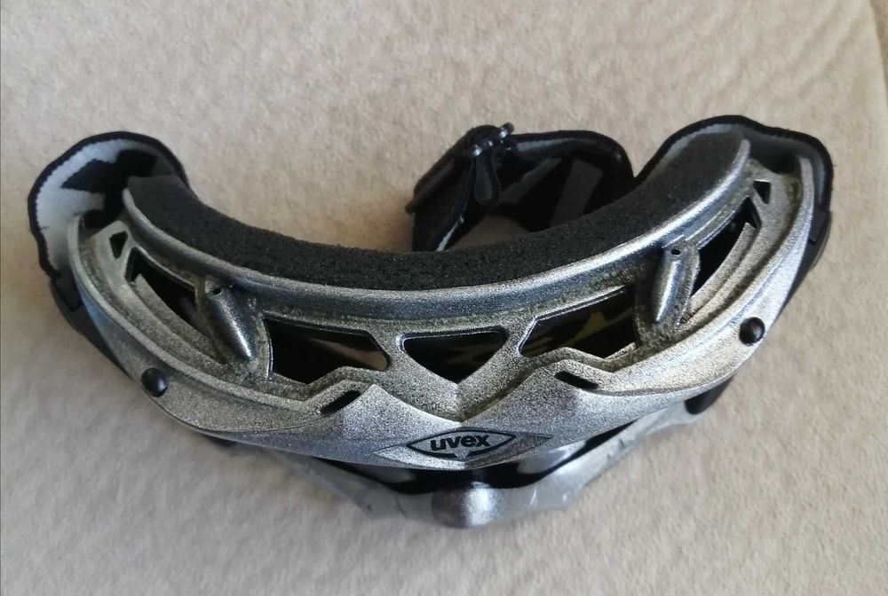 Ски очила UVEX + поларена маска (боне) WEDZE