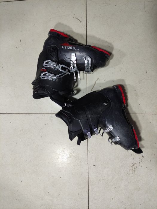 Горнолыжные ботинки