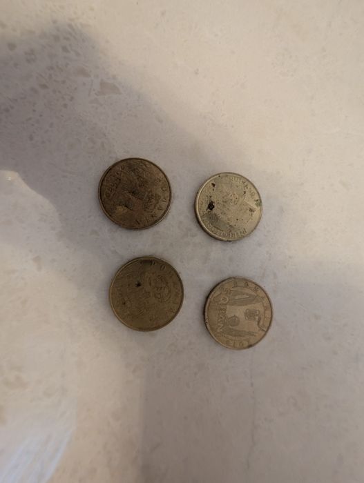 Monede de colectie.Numai 50 făcute pe tot globul