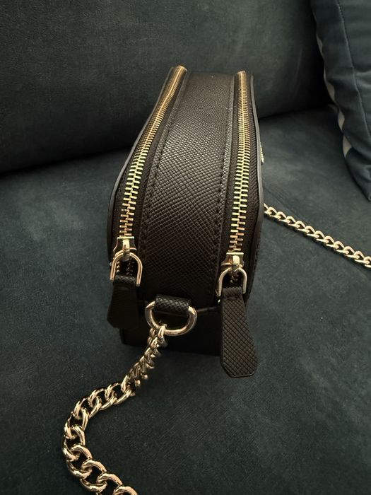 Дамска чанта Guess