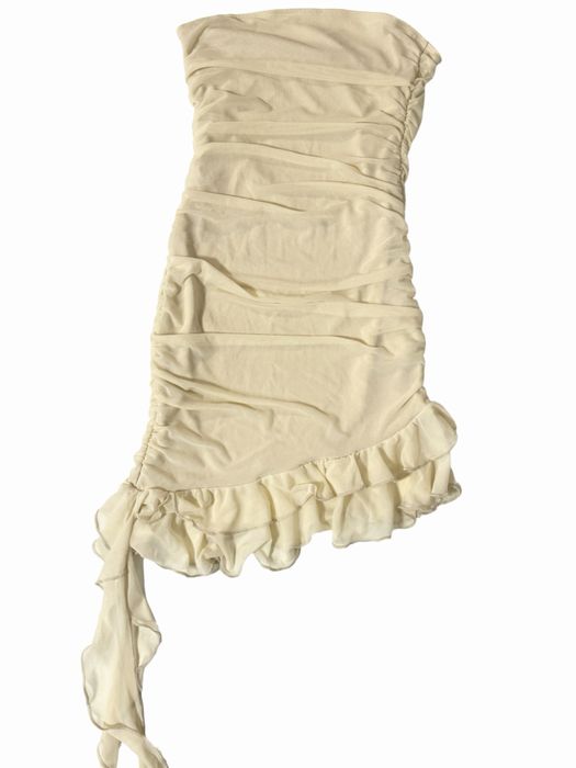 Светлобежова рокля