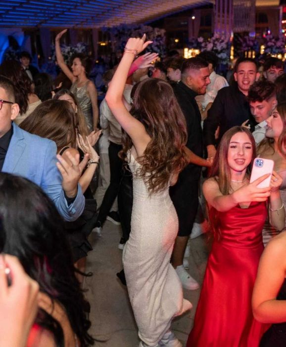 Rochie XS SUPERBA de brand din Anglia  + BONUS sandale elegante cu toc