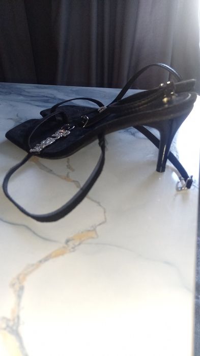 Продам босоножки ! Маленький каблук