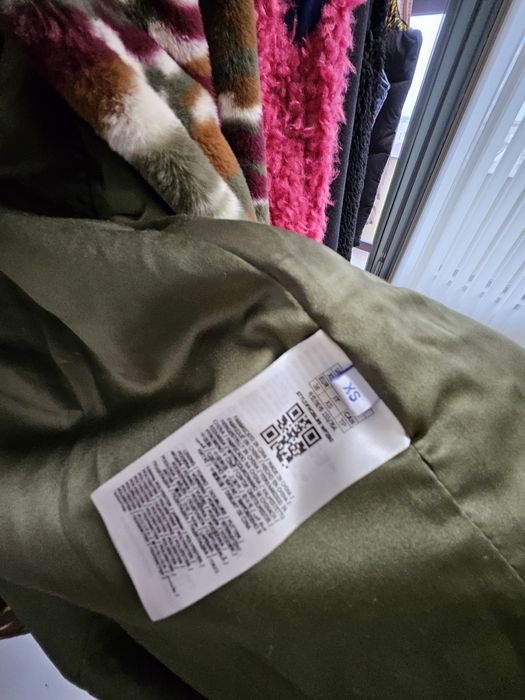 Палто с косъм Guess XS