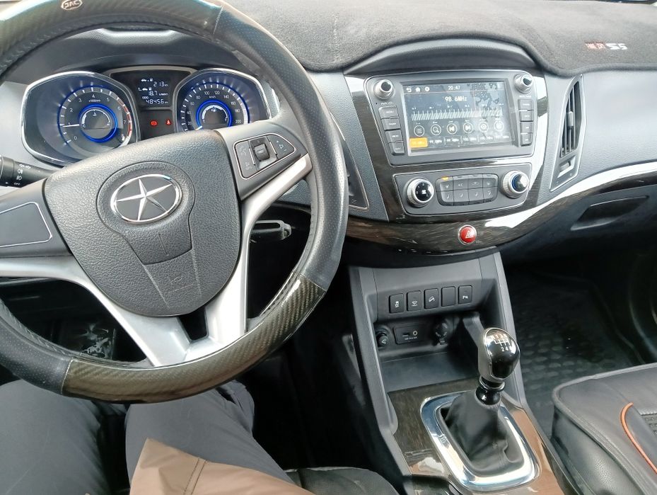 JAC S 5 внедорожник