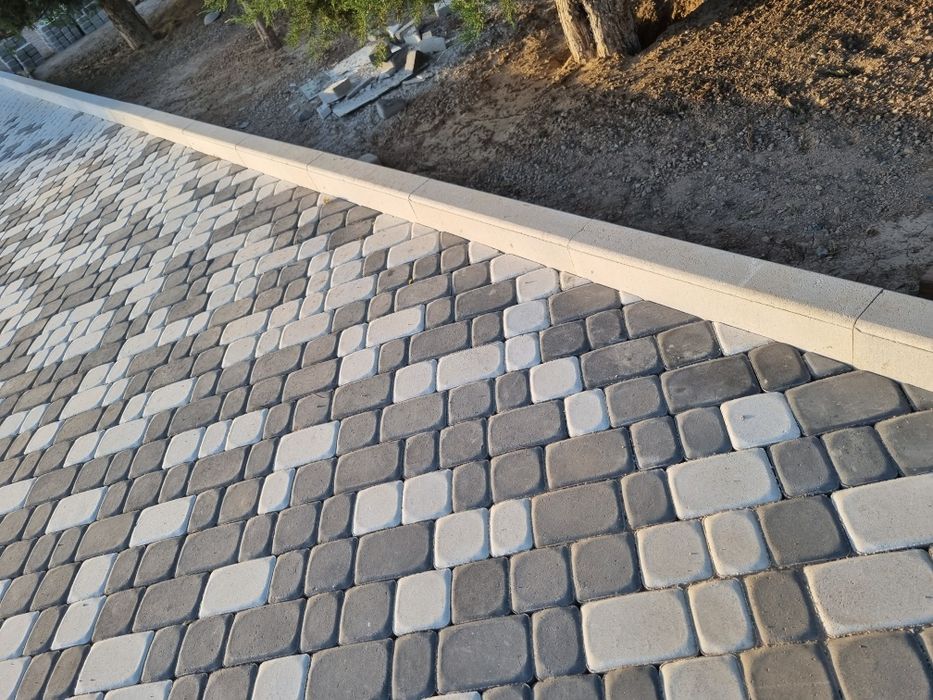 Брусчатка, тротуарная плитка "Старый город" и др. Бордюры, лотки.