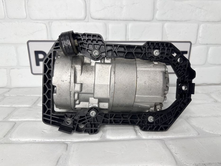 Климатичен компресор VW AUDI 1EA820807C 1EA816797G