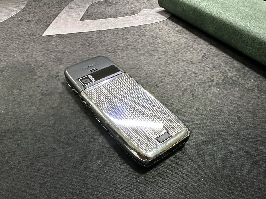 Nokia E51 orginal sotiladi