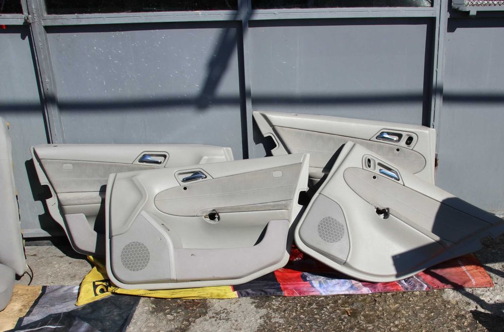 Салон за Мерцедес Бенц С 200 - 2001 г. Mercedes Benz