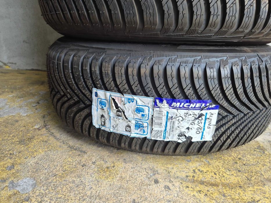 4 Anvelope M+S IARNA - 205/60/16 92V - Michelin Alpin 5 ZP RFT - NOI - DOT 2020 !