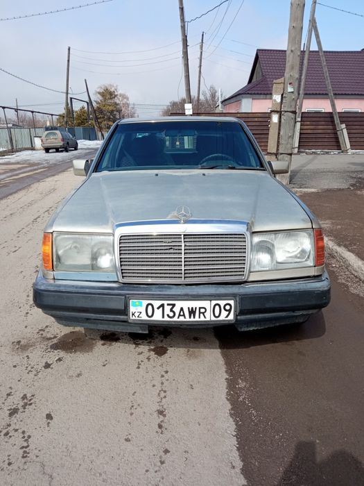 Мерседес Бенц 124.