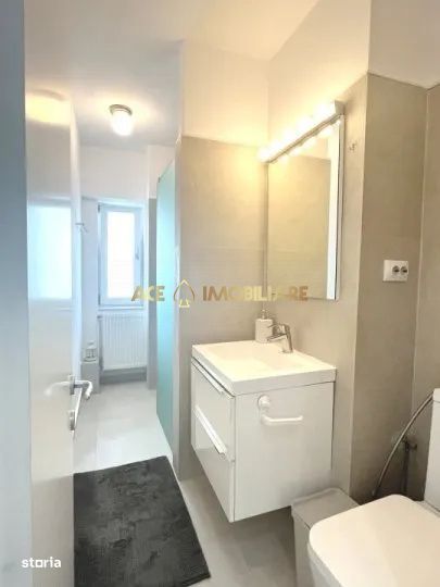 Decebal - Ultracentral | 3 camere | Centrala proprie | 2 Bai