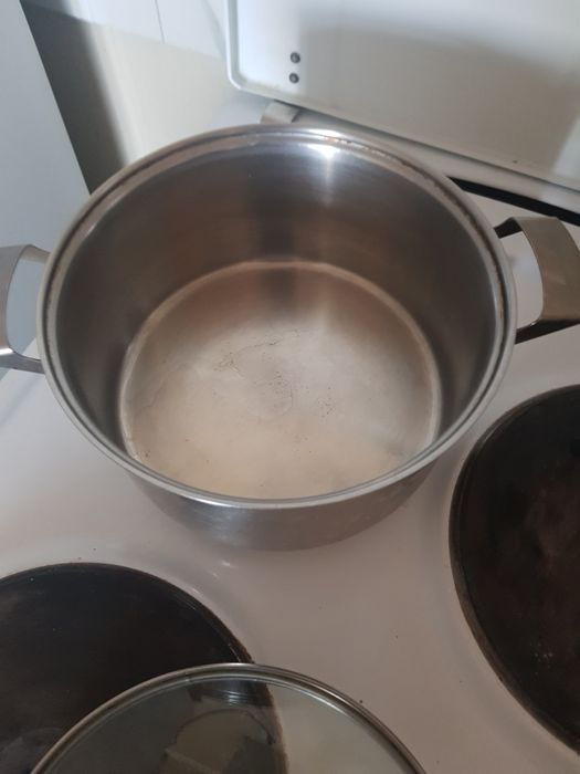 Кастрюля нержавейки.