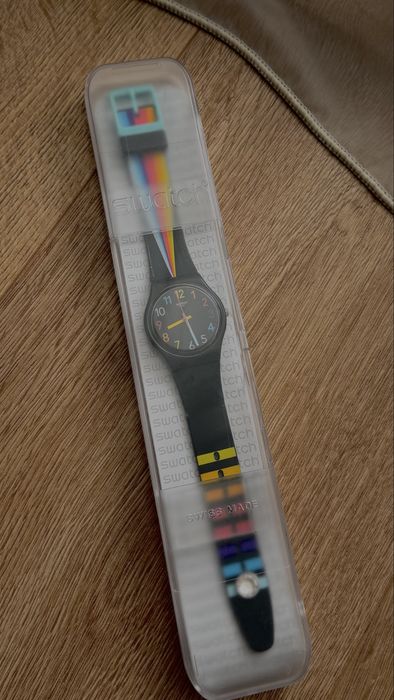 Часовник SWATCH Fountain of Colors (GB311)
