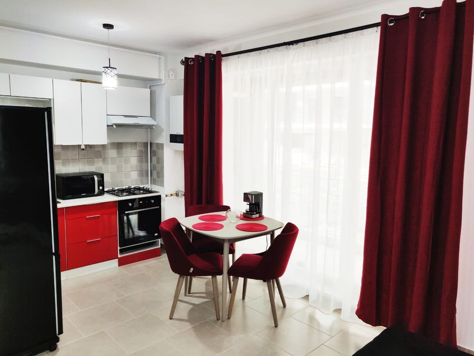 Apartament 2 cam de închiriat termen lung, inclusiv vara
