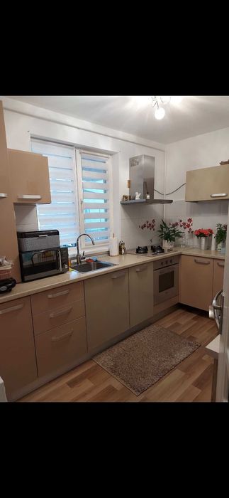 Apartament unic cu 2 camere, 2 bai si curte individuala