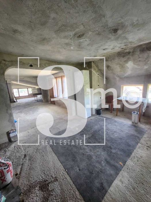 Продава се Четиристаен апартамент в с. Владая, Област София-град - 390 кв.м за 690 €/кв.м - Снимка #12