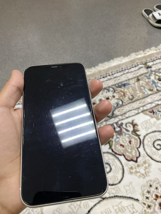 Продам iPhone 11