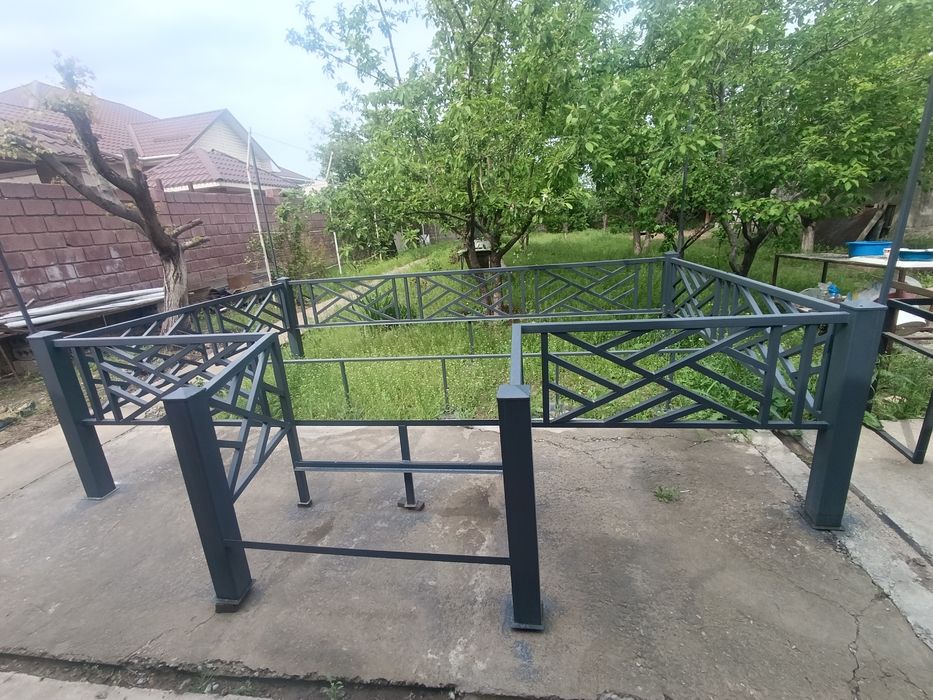 Тапчан хай-тек топчан