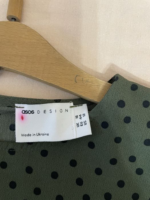 Рокля Asos 44р-р