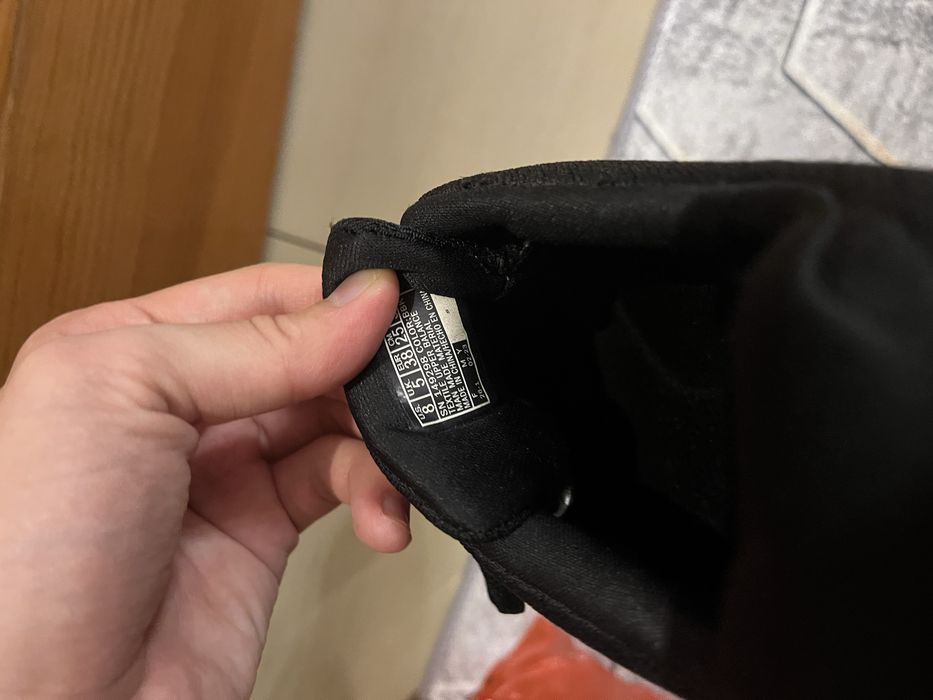 Кроссовки новые  Skechers