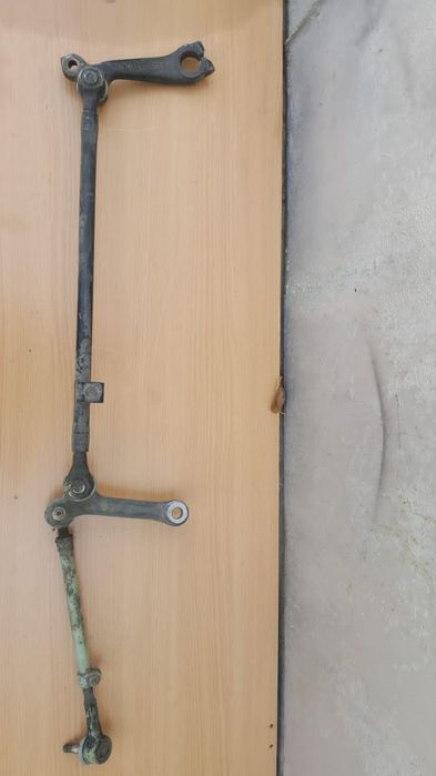 Продам рулевую тропецию Мерседес 124