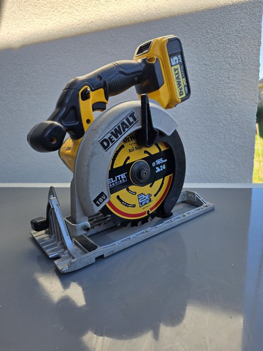 Circular Dewalt DCS-391
