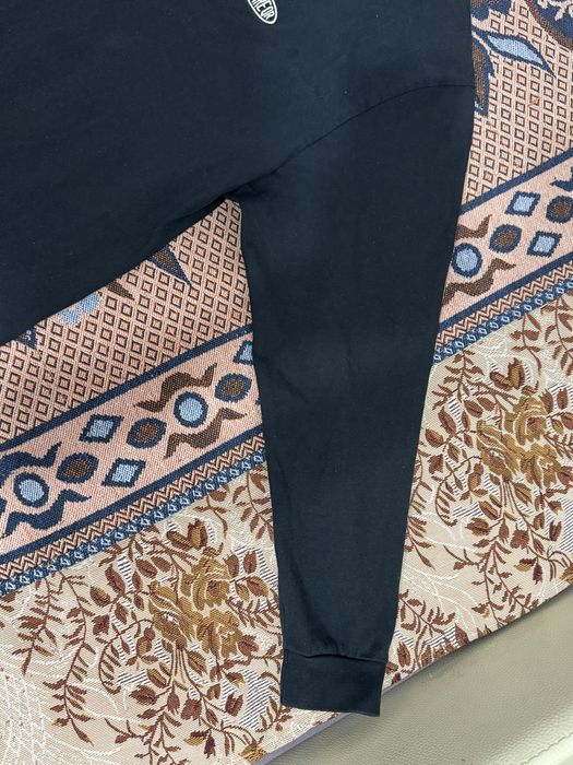 Продам лонгслив qr