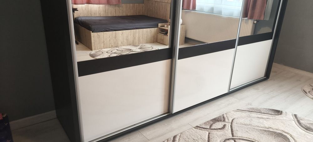 Sifonier 3 uși, 278cm lățime, 210cm înălțime, 60cm adâncime