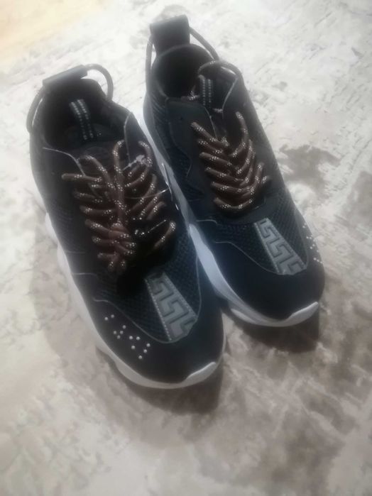 Adidasi versace mărimi disponibil 40 41 42 45