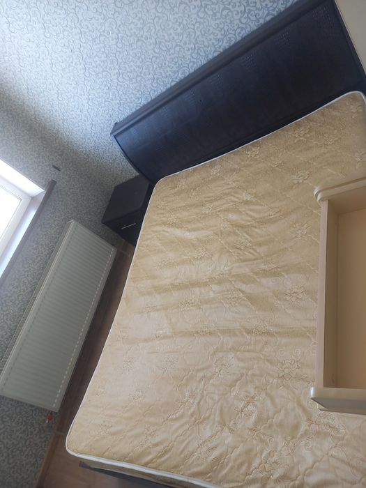 Спальный гарнитур продам