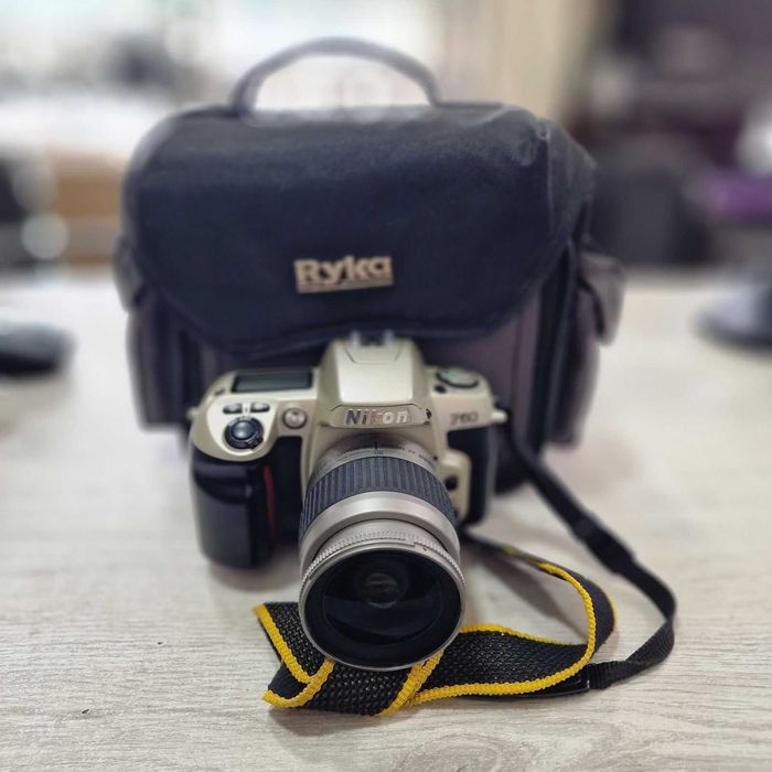 Фотоапарат NIKON F60 + обектив