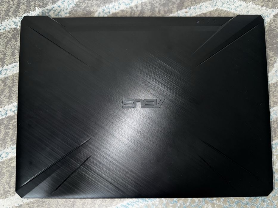 Нигравой ноутбук