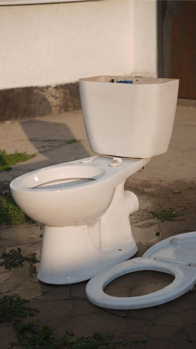 Унитаз, требуется очистка