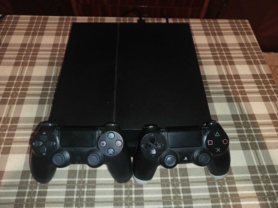 PS4 \ PlayStation 4 Funcționează Impecabil