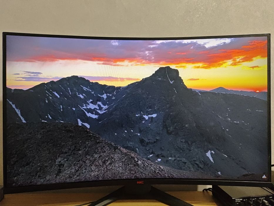 Монитор HKC SG32GC