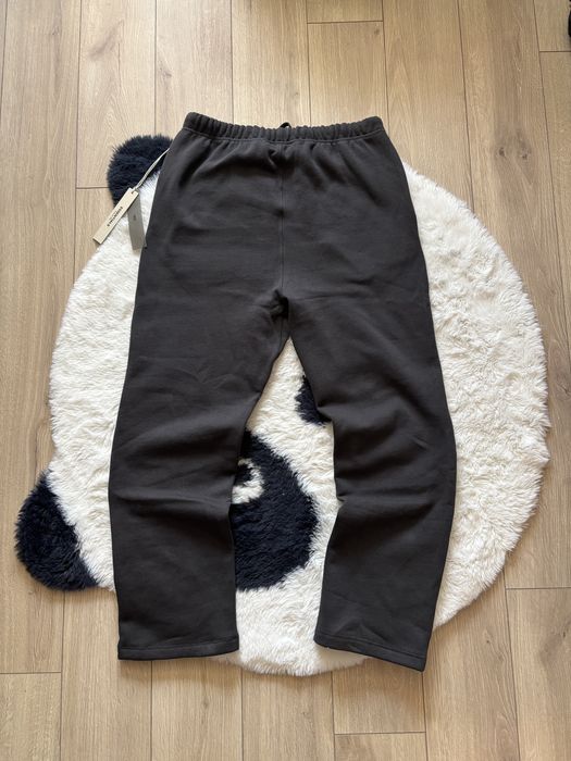 Essentials SS22 1977 Iron сет М