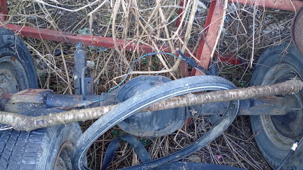 Punte față cu suspensie și caseta încorporată