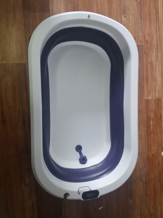 Продам ванночку детскую