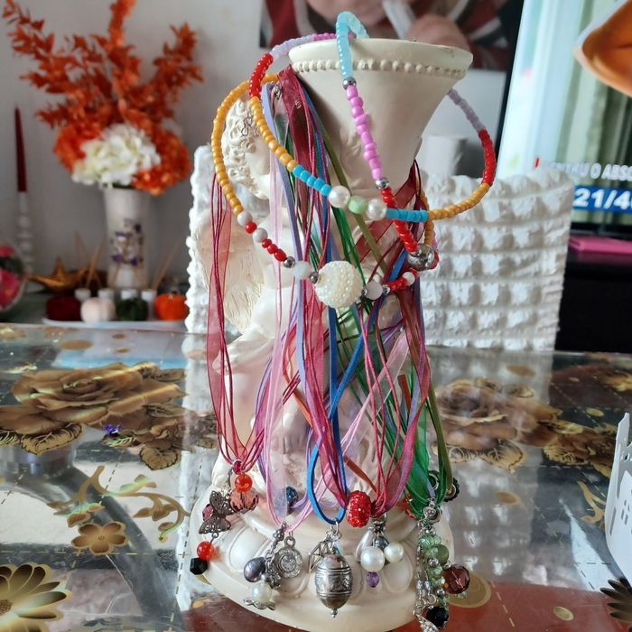 Lot bijuterii handmade 100 buc