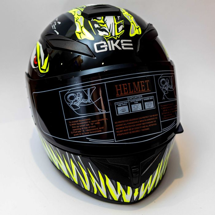 Каска за мотор пистов , скутер , ел. тротинетка др. ( Размер M 57-58 )