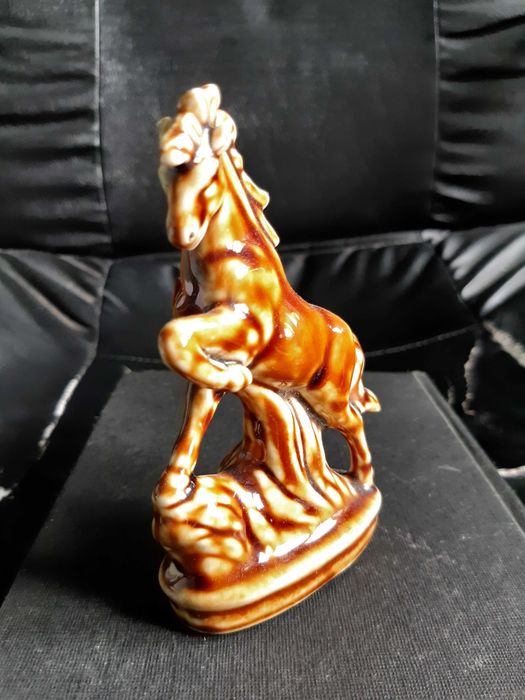 vand bibelou/statueta din portelan