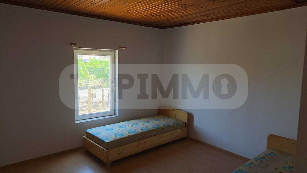 Реновирана къща в село Дропла