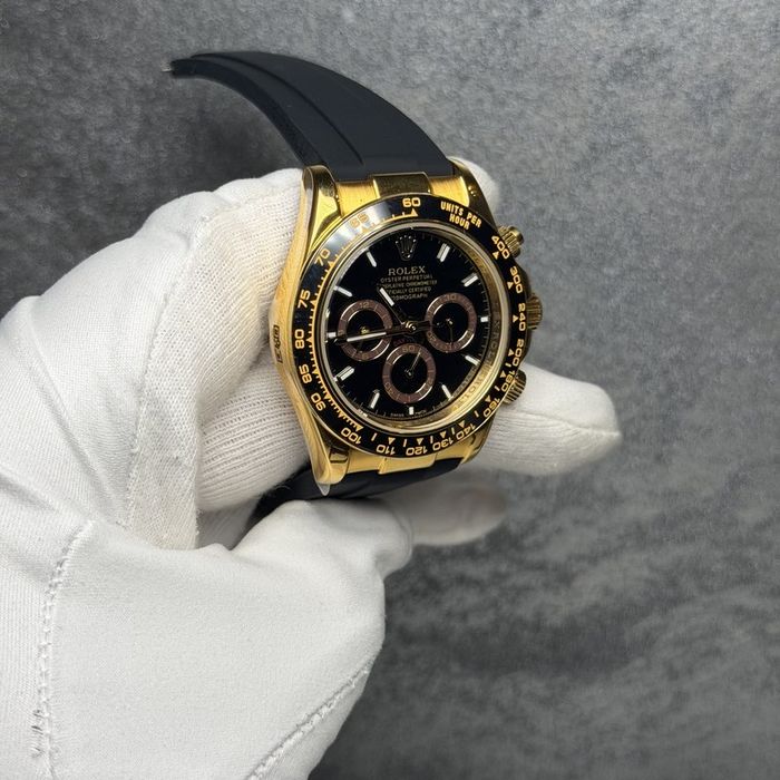 Часовник Rolex Daytona Златен