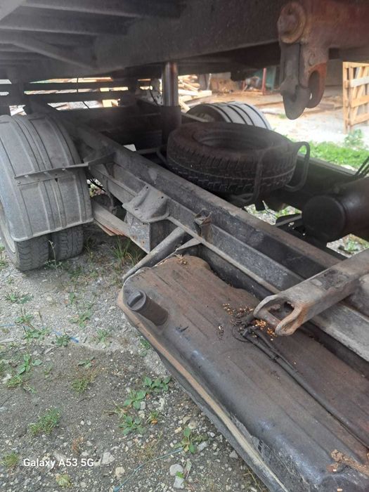 Mercedes 408D roti duble pe spate