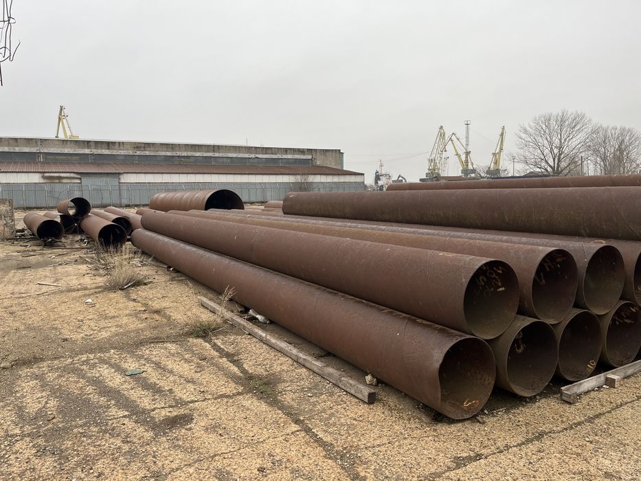 Vând teava metalică