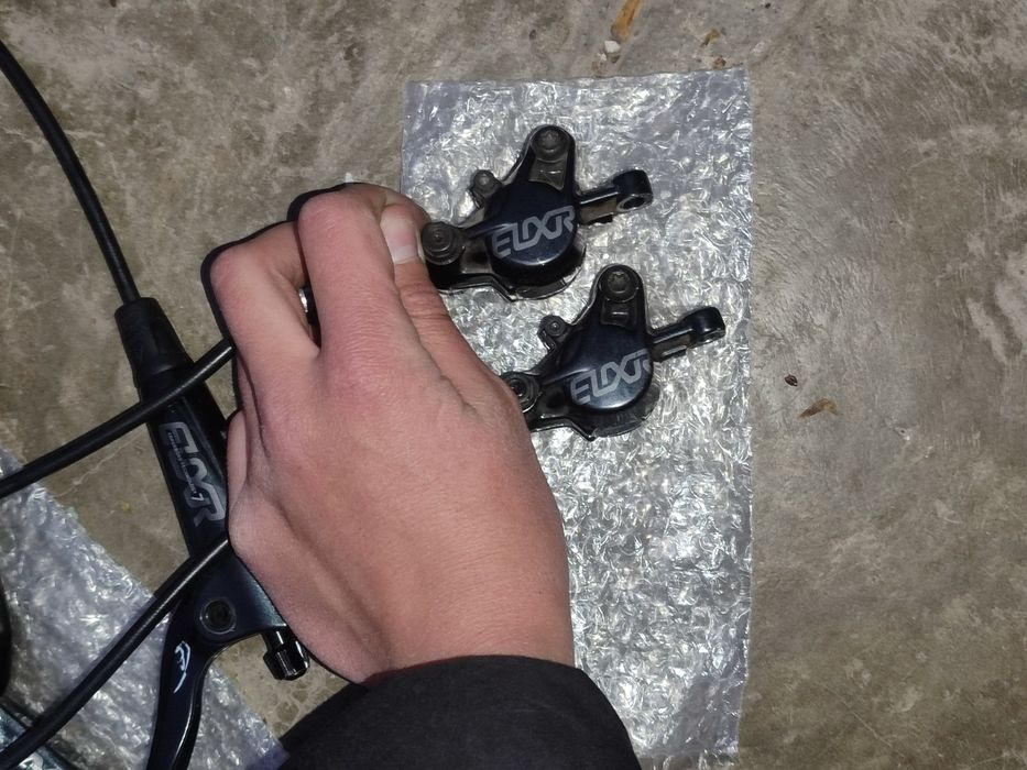 Продам тормоза avid elexir