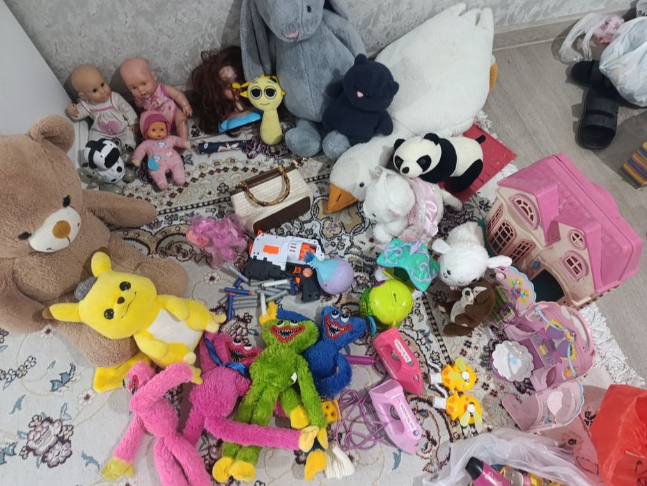Продам игрушки разные